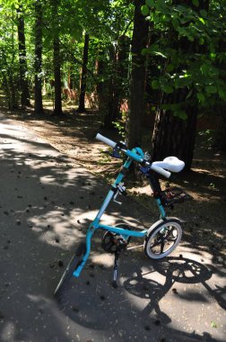 Strida katlanır bisiklet 3/4 açı.