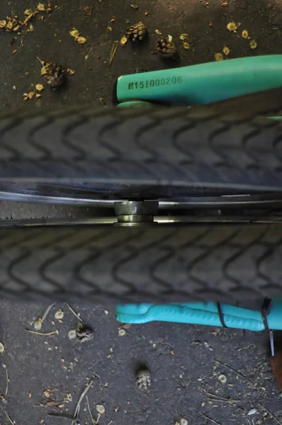 Strida katlanır bisiklet tekerleği.