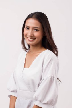 mutlu gülümseyen Asyalı kadın portre