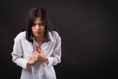 asit reflü, Mide belirtileri olan kadın hasta vurguladı