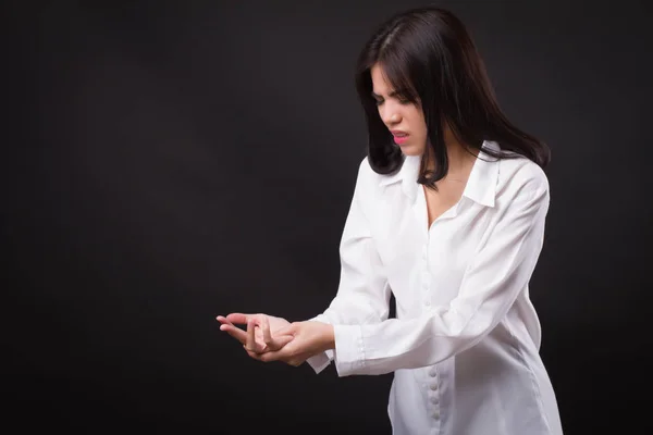 Mujer Que Sufre Dedo Gatillo Dolor Las Articulaciones Muñeca Artritis —  Fotos de Stock