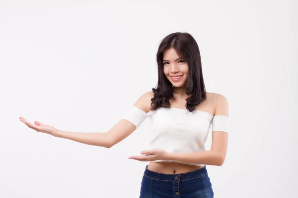 Feliz Sonriente Mujer Apuntando Hacia Arriba Retrato Positivo Optimista Mujer — Foto de Stock