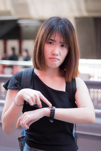 Angry Woman Complaining Late Time Delay Portrait Asian Woman Pointing — Stock Photo, Image