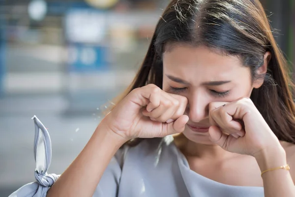 Gråtande Flicka Olycklig Ledsen Kvinna Som Gråter Porträtt Frustrerade Negativa — Stockfoto