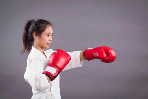 Mujer Retrato Luchador Mujer Asiática Practicando Artes Marciales Artes Marciales — Foto de Stock