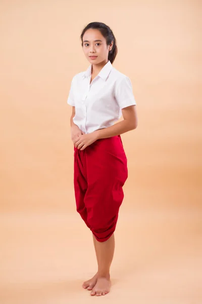 Thai Performance Art Woman Dancer Student Dancing Traditional Red Loincloth — Stock Photo, Image