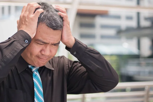 Nachdenklicher Alter Mann Denken Stressiger Älterer Mann Planen Porträt Gestresster — Stockfoto