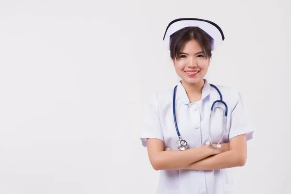 Feliz Sonriente Mujer Asiática Enfermera Con Estetoscopio Estudio Aislado Retrato — Foto de Stock