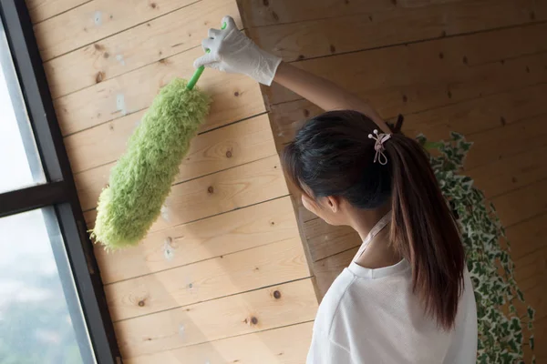 Žena Cleaner Čisticí Obývací Pokoj Bytě Portrét Asijské Ženy Personál — Stock fotografie