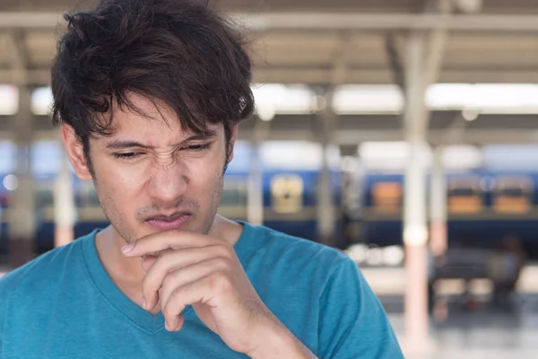 Hombre Oliendo Mal Olor Algo Apesta —  Fotos de Stock