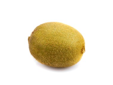 Beyaz arkaplanda izole kivi meyvesi dilimler