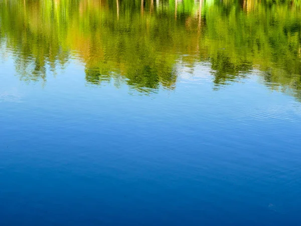 Abstraktes Wasser Reflexion Textur Hintergrund — Stockfoto