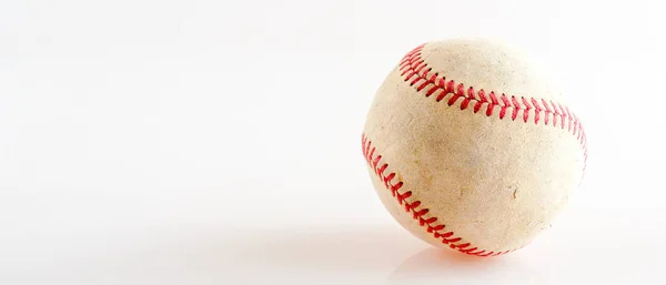 Sport Utrustning Gamla Baseball Vit Bakgrund — Stockfoto