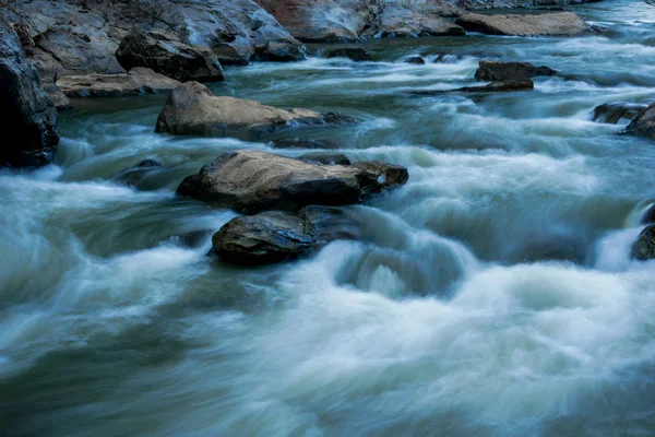 Creek Flowing Rocks — Stock Photo, Image