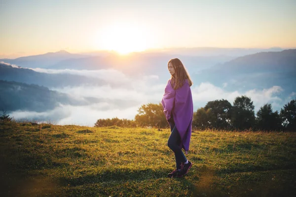 Ragazza Adolescente Montagna — Foto Stock