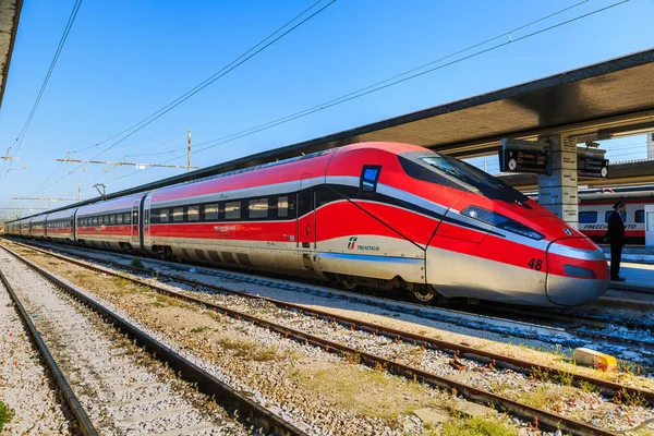 Venezia Italy Апреля 2018 Высокоскоростной Поезд Frecciarossa 1000 Известный Etr — стоковое фото