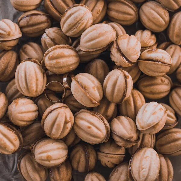 Tatlı hamur işleri. Yemek servisi. Düğün doğum günü kavramı