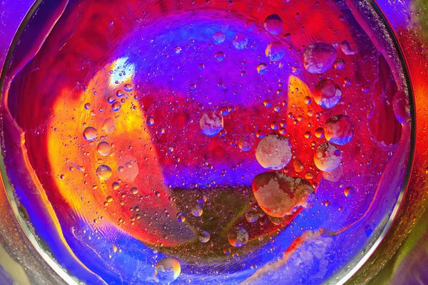 Крупный План Цветных Пузырьков Капель Нефти Воды — стоковое фото