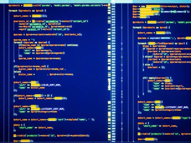 Php dili geliştirme web. Kod Düzenleyicisi'nde mavi arka plan üzerinde renkli php kodu