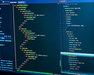 CSS stil sayfası kodu. Html ve css kod düzenleyicisinde bölme. Web veya uygulama geliştirme. Web sitesi tasarımı