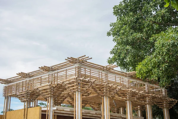 Строится Бамбуковое Здание Здание Бамбуковых Трубок Веревки Азия — стоковое фото