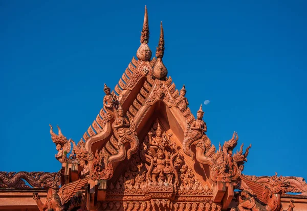 Techo Decorado Del Templo Rojo Wat Ratchathammaram Isla Koh Samui — Foto de Stock