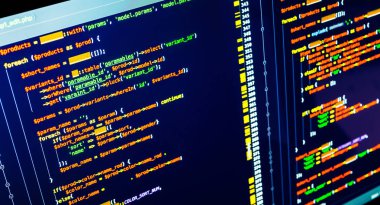 Php kodu ekranında, aşırı kapatın. Turuncu, yeşil ve sarı renkli kodlama