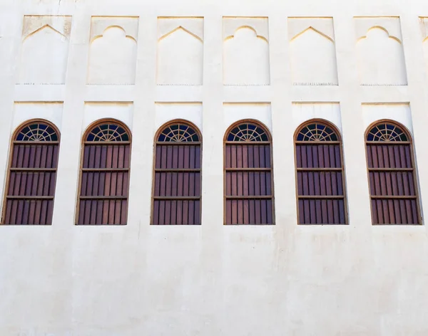 Row Six Arched Wood Windows Arabic Style — Stock Photo, Image