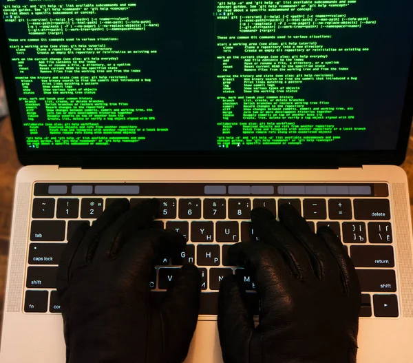 Hacker Scannen Van Online Wachtwoorden Database Hacken Van Mails Van — Stockfoto