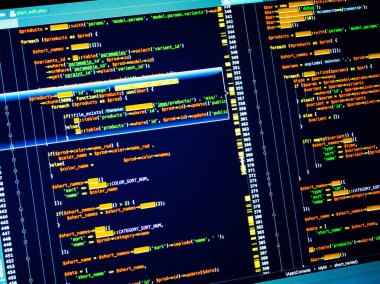Web php dili kullanarak sitenin geliştirme. Editörde renkli php kodu (Kişisel Ana Sayfa)