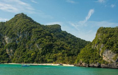 Deniz milli parkı, koh Samui plaj ve tekneler ile Tayland tropikal ada