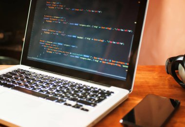 Dizüstü bilgisayarda Web kodu