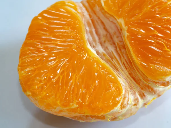 Soyulmuş Lezzetli Tatlı Mandalina Portakal Mandalina Meyve. Mandalina lobule