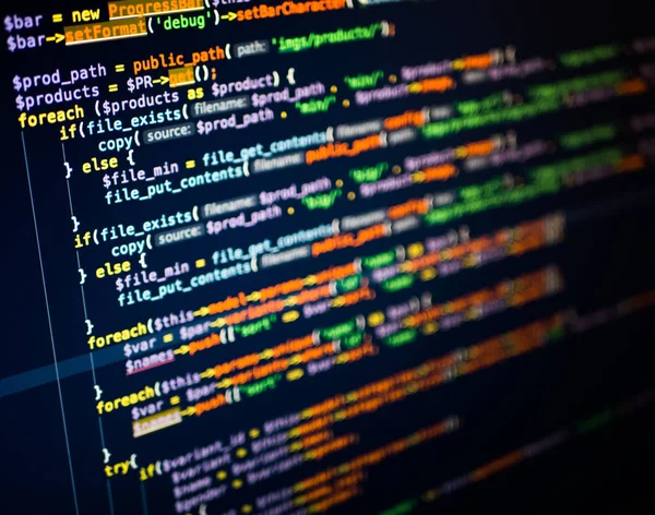 PHP-код на темно-синьому фоні — стокове фото
