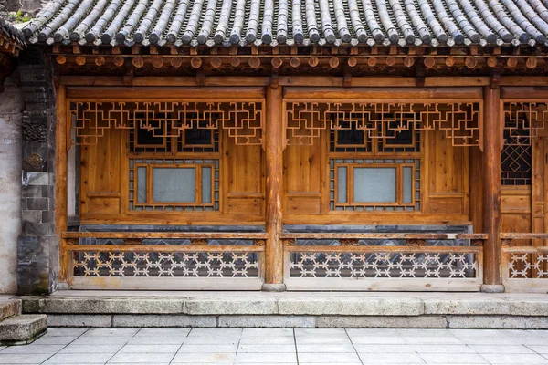 Традиционная Деревянная Китайская Архитектура Одного Исторического Дома Двор Отреставрированного Восточного — стоковое фото
