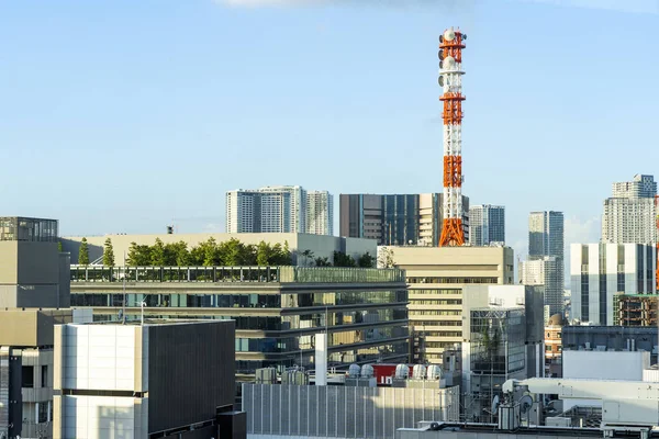 Vista de cerca del horizonte de la ciudad ordinaria . — Foto de Stock