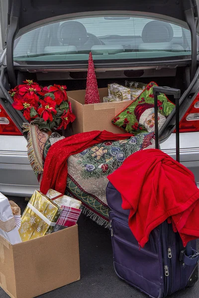 Prepararsi Viaggiare Vacanze Natale Questa Immagine Concetto Tronco Auto Essere — Foto Stock