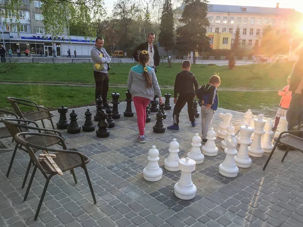 Lviv Ukraine April Beautiful Cityscape Children Play Street Chess Lviv — Stock Photo, Image