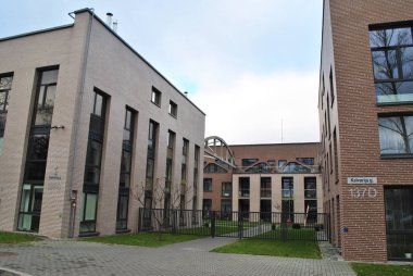 Yeni evler sitesinde eski fabrikaların Vilnius, Litvanya