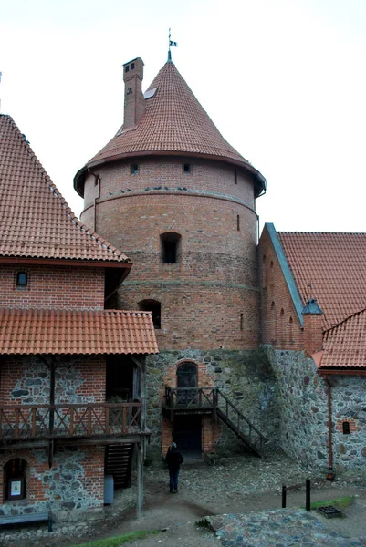 Une Vieille Tour Château Trakai Vue Cour Intérieure Lituanie — Photo