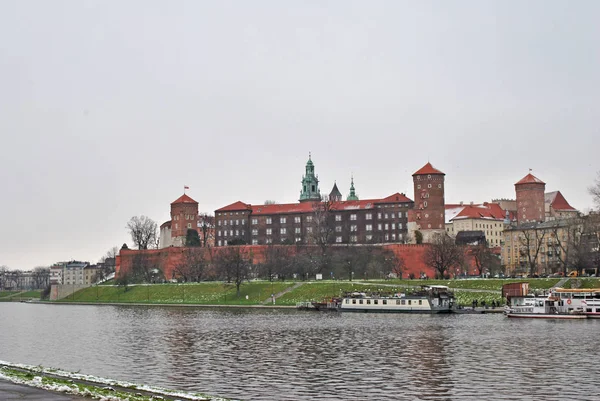 Medeltida Slottet Wawel Och Floden Wisla Krakow — Stockfoto