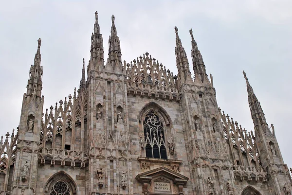 イタリア ミラノ大聖堂の尖塔 — ストック写真