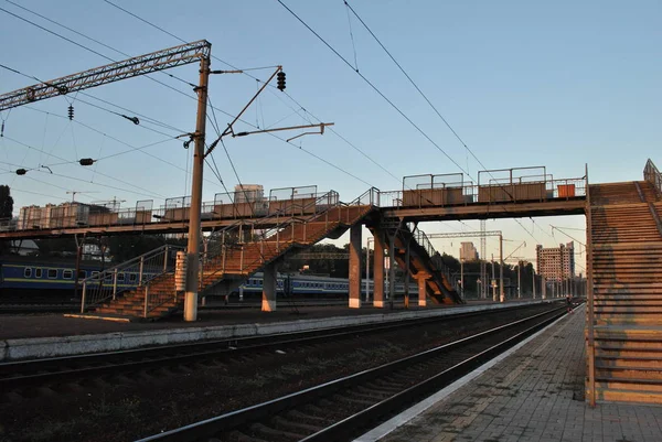 Bro Järnvägsstationen Kiev — Stockfoto