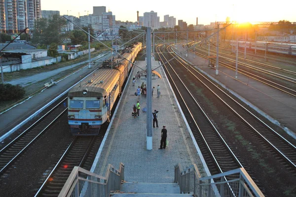 Příměstský Vlak Osobní Kyjevské Nádraží Ukrajina — Stock fotografie