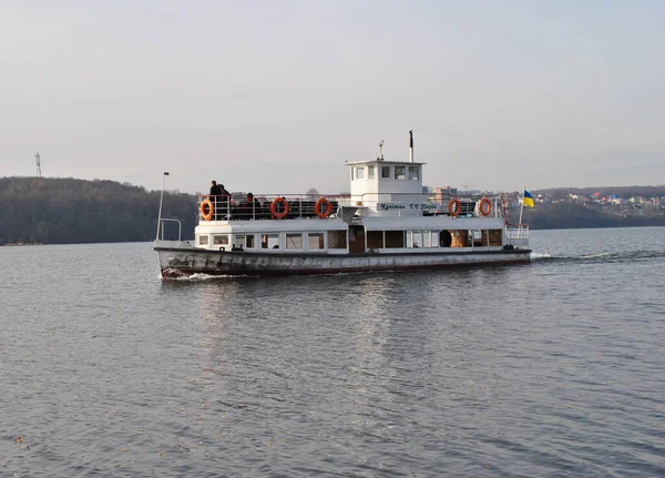 Barco Turístico Lago Ternopil — Fotografia de Stock