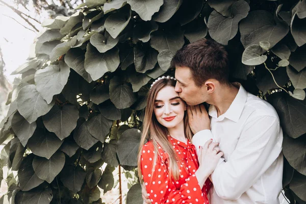 Beautiful Couple Girl Red Dress Guy White Shirt Walking Park — Stock Photo, Image