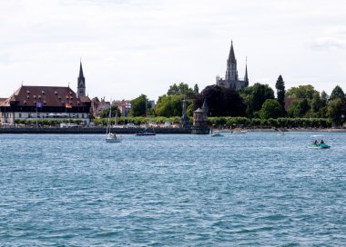 Constance Limanı girişinden Constance limanına görüntüle