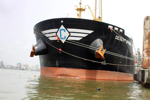 Moored Ship Lagos Havn Med Fortøjning Linje Eller Hawsers - Stock-foto