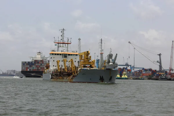 Dredger Muelle Lagos Nigeria — Foto de Stock