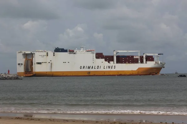 Maj 2019 Republic Brasil Container Lastet Fra Grimaldi Line Flåde - Stock-foto
